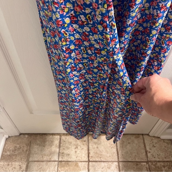 Vince Camuto Blue Floral Sleeveless Maxi Dress Size Medium Side Slits Cobalt - Picture 12 of 13